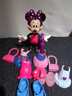 Disney Minnie Mouse Dress-Up Figure with Pink, Purple & Blue Accessories